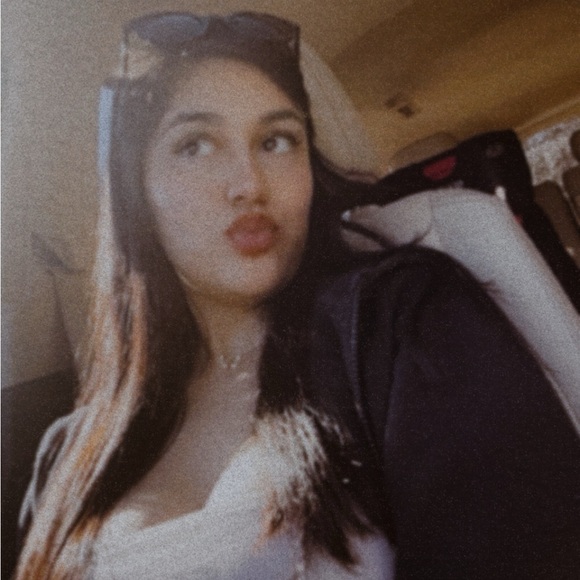 Meet your Posher, Celeste - Picture 1 of 1